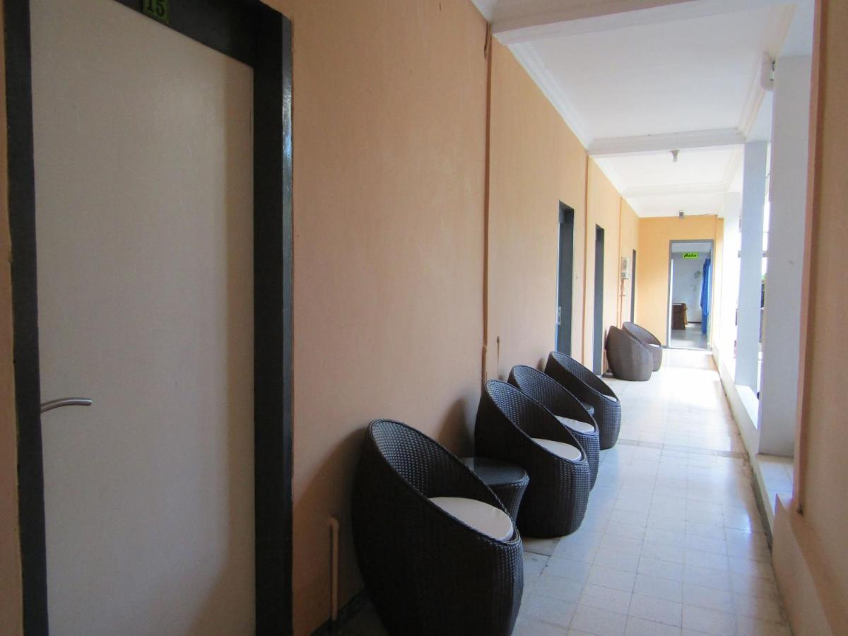 Hotel Pantes سارانجان المظهر الخارجي الصورة