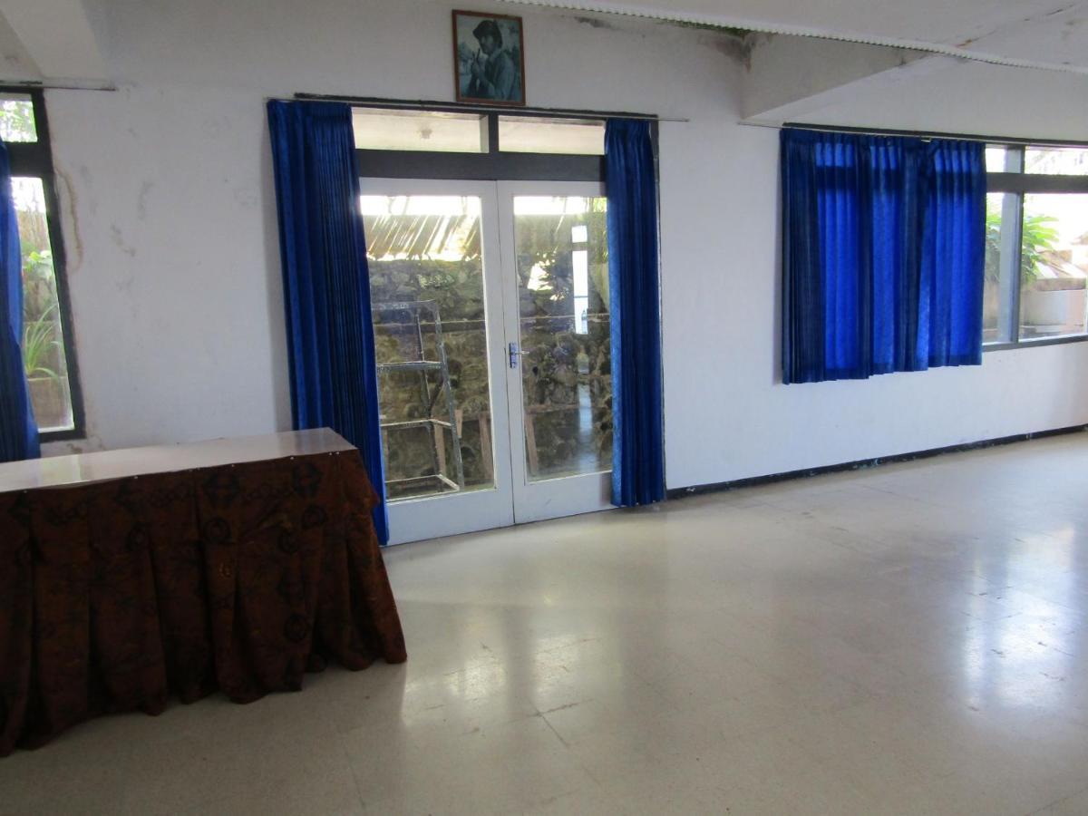 Hotel Pantes سارانجان المظهر الخارجي الصورة