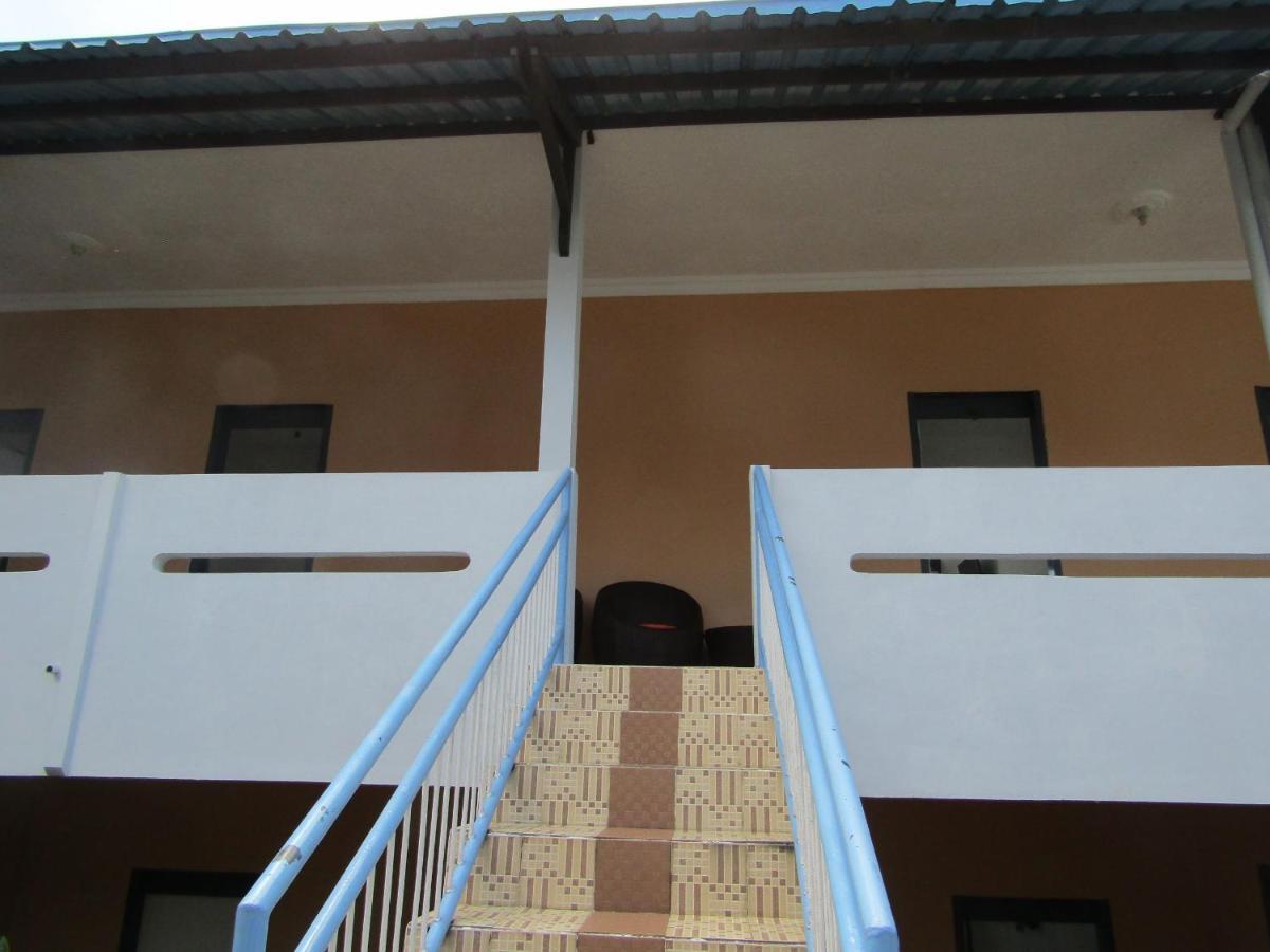 Hotel Pantes سارانجان المظهر الخارجي الصورة
