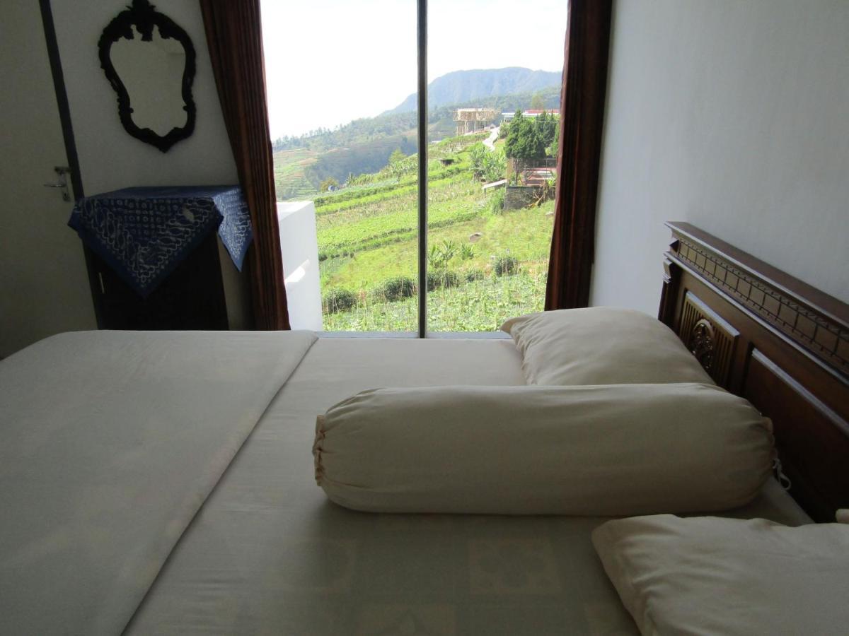 Hotel Pantes سارانجان المظهر الخارجي الصورة
