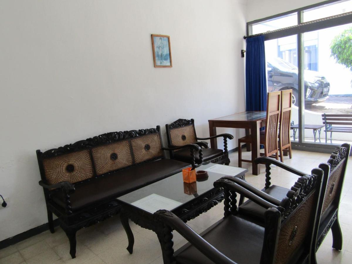 Hotel Pantes سارانجان المظهر الخارجي الصورة